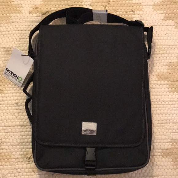 vertical laptop bag 15